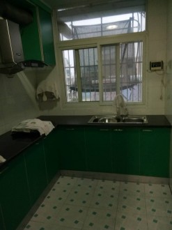 天龙景园 3室 105㎡ 82.8万 精装修带杂物间