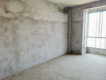 天泰花园 3室 124㎡ 92.8万 精装修带车位杂物间