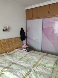 华鑫小区 3室 100㎡ 76.8万 精装修带杂物间