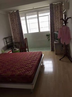 天龙景园 3室 118㎡ 92万 精装修带杂物间