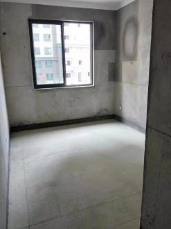 天龙东村 3室 140㎡ 92.8万 毛坯带复式楼