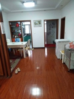 天龙景园 3室 128㎡ 93.8万 精装修带杂物间