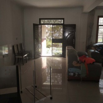 天龙新村庭院 218㎡ 158万 精装修