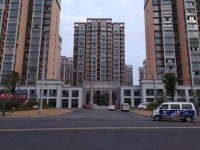 人民广场 3室 127㎡＋大车位 103万 毛坯
