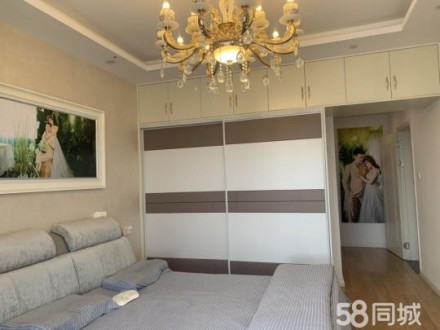 龙城庄园 3室 146㎡ 120万 精装修