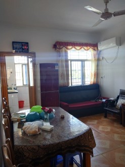 龙山路小区 1室 82.85㎡ 67万