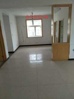 金色家园 3室 125㎡ 95.8万 普通装修带杂物间