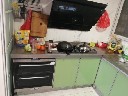 振龙山庄 3室 108㎡  精装修带杂物间