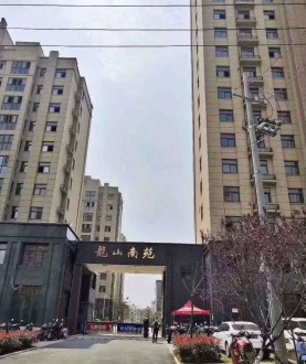 龙山南苑高档小区毛坯房出售（水电安装好）