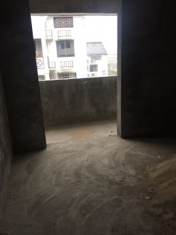 玉龙华府 3室 107㎡ 0万 毛坯