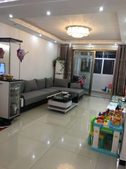 振龙山庄 3室2厅1卫 带大杂物间 108㎡ 92.8万 精装修