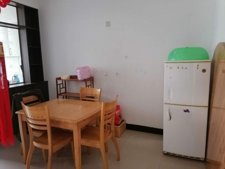 天龙新村 3室 104㎡ 76.8万 精装修带杂物间