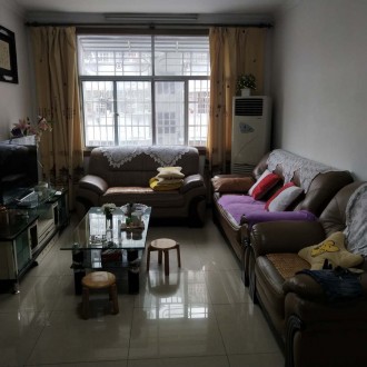 天龙新村 3室 105㎡ 88万 精装修带大车库