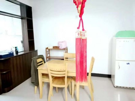 天龙新村 3室 105㎡ 76.8万 普通装修带 杂物间