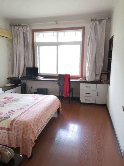 实验中学 3室2厅2卫 141㎡ 101.8万 精装修
