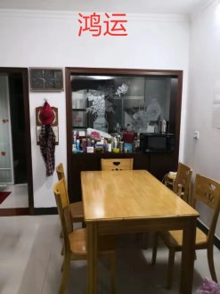 天龙新村 4室 130㎡ 98万 精装修带大杂物间