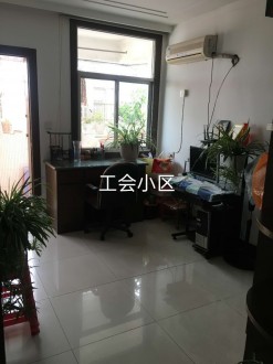 工会小区 3室 102㎡ 77.8万 精装修带车库
