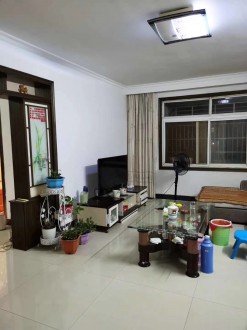 实验中学 3室 118㎡＋杂物间15㎡已经装修可住人 88.8万 精装修