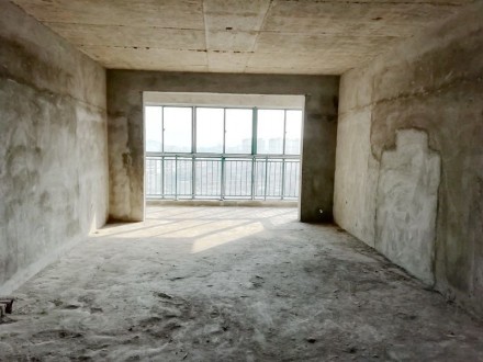 龙城庄园 3室 140㎡ 99.8万 毛坯