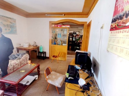 天龙山庄 3室 90㎡ 68万 精装修带杂物间