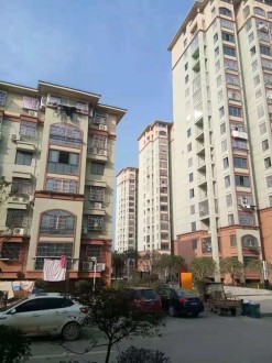 普贤花园 3室 133㎡ 103.8万 毛坯