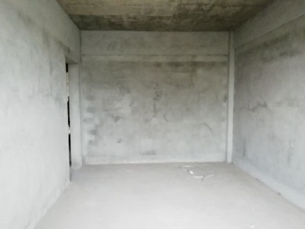 金色家园 3室 124㎡ 93.8万 毛坯带杂物间