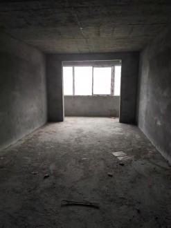 晋湖家园 3室 145㎡ 130万 毛坯带杂物间带车位