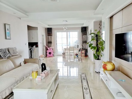 晋湖家园 3室 146㎡ 145万 豪华装修带杂物间