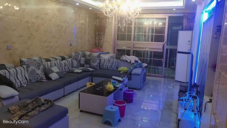 恒丰凤凰城 3室 126㎡ 122万 精装修带车位