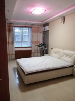 振龙山庄4楼 140㎡  精装修带车库