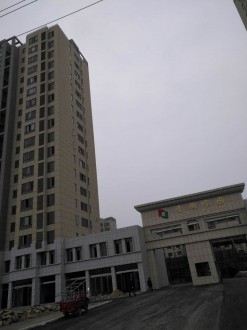 晋湖家园 3室 143.8㎡ 123万 毛坯带车位