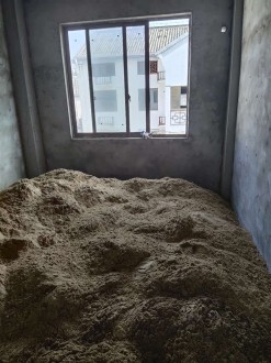 顺理佳苑 4室 160㎡ 108万 毛坯带车位
