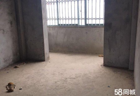 天泰花园5楼 3室 133㎡ 100万 毛坯带宽亮大杂物间