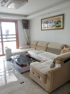 玉龙华府 双学区 3室 128㎡ 115万