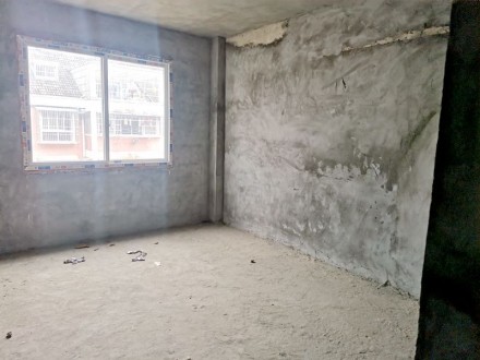 玉龙华府 3室 125㎡ 98万 毛坯