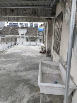 振龙山庄 1室 60㎡ 普通装修+40平方阳台