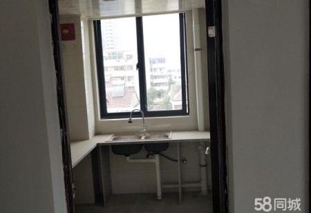 府前公园附近 3室 120㎡ 75万 普通装修
