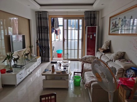 天泰花园 125平精装三室89.8万