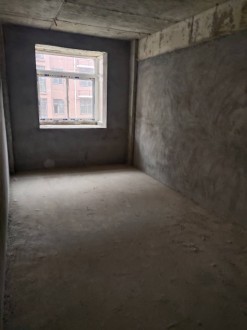 晋湖家园 3室 146㎡ 122万 毛坯带车位、杂物间