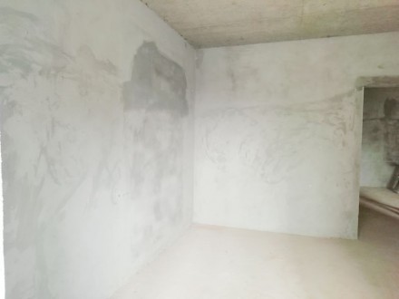普贤花园 3室 99㎡ 83.8万 带车库