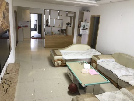 中创大厦精装四室两厅三卫 160平 楼层居中 均价低 性价比高