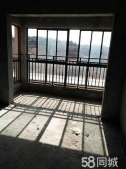御湖城 3室 123㎡ 89万 毛坯
