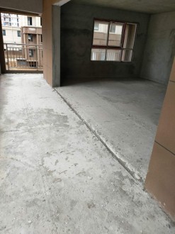 名门世家 3室 134㎡ 100万 毛坯