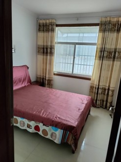 老城桥头 3室 150㎡ 71.8万 精装修+院子