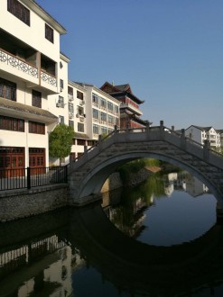 文博园烟雨江南 3室 101㎡ 75.8万 毛坯
