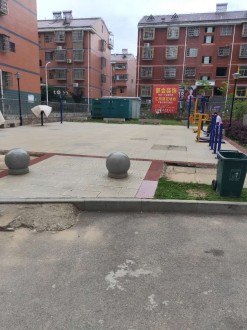 方合小区 3室 110㎡ 98.5万  带车位杂物间（有独立卫生间）