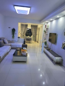 晋湖家园 3室 127㎡ 122.8万 精装修带杂物间