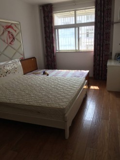 政府宿舍 3室 120㎡ 115万 精装修+车库