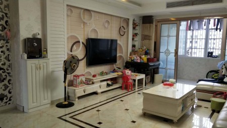 玉龙华府 3室 107㎡ 95.6万 精装修