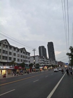 灌区大院 3室 75㎡ 58万 精装修